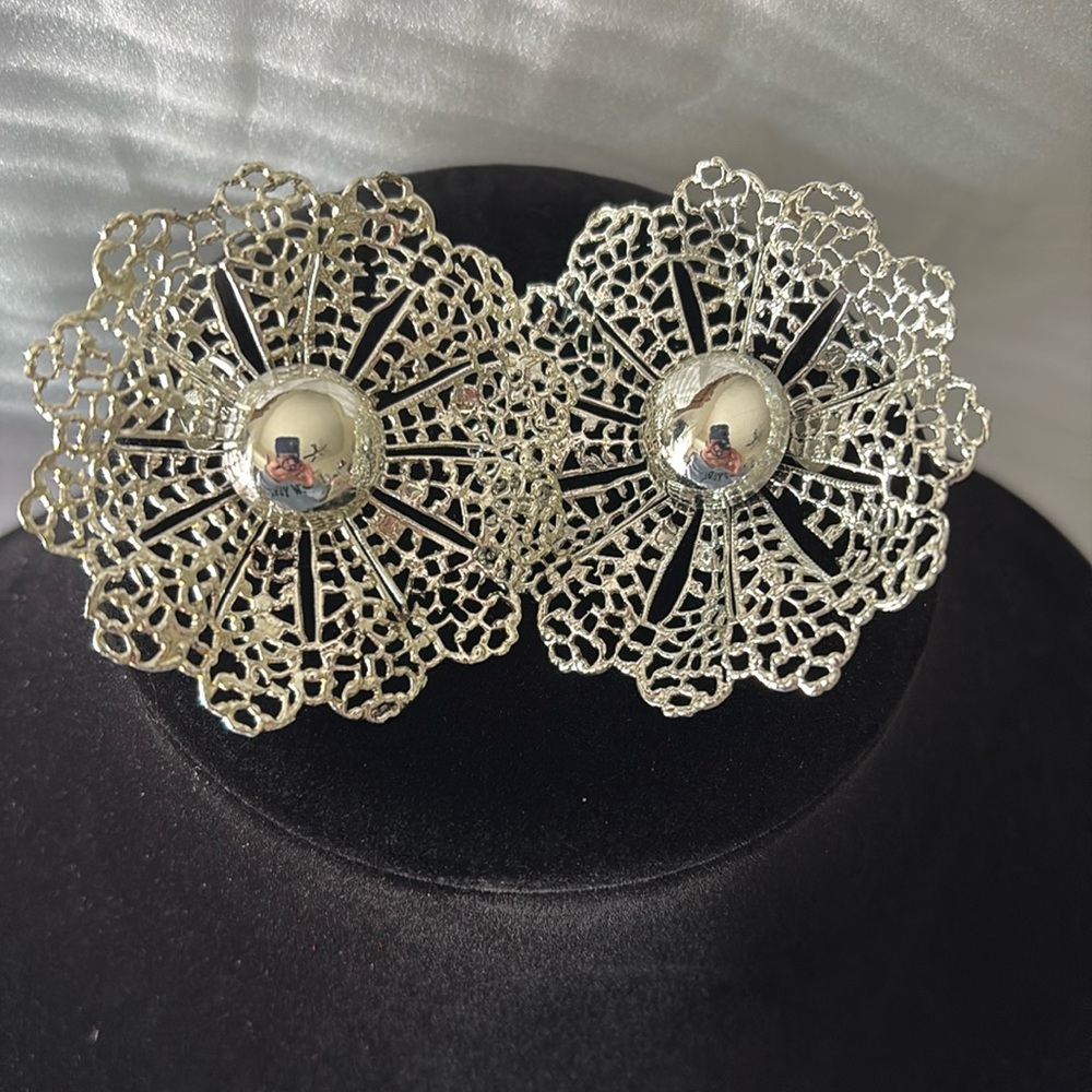 Vintage 1950-1970’s clip earrings